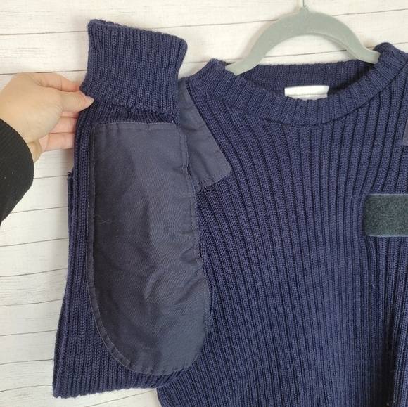 THE WOOLY PULLY MILITARY STYLE 100% WOOL SHOULDER PATCH SWEATER NAVY, SZ LARGE - Picture 3 of 9